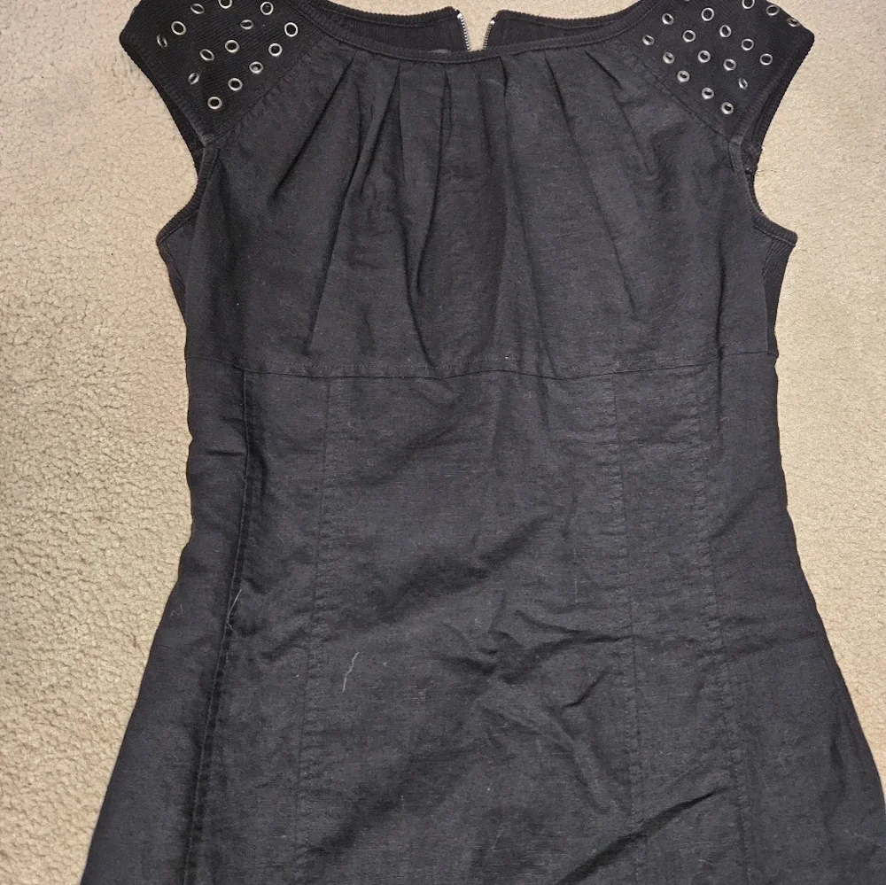 Dress - Picture 3 of 4